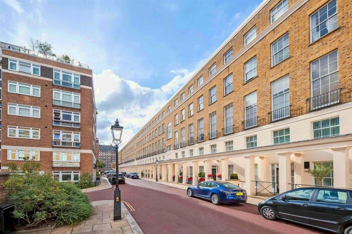 4 Bedroom Flat To Rent In York Terrace West, London, NW1