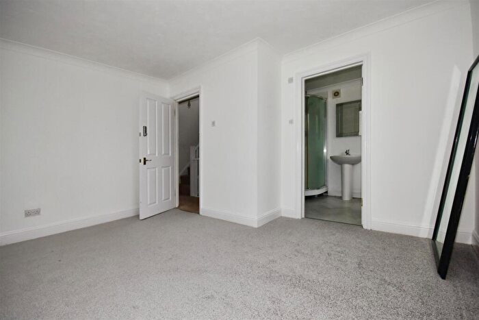 1 Bedroom Flat To Rent In The Ridgeway, London, E4