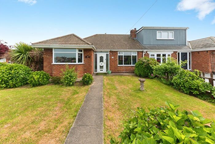 3 Bedroom Semi-Detached Bungalow For Sale In Queen Elizabeth Road, Grimsby, DN36