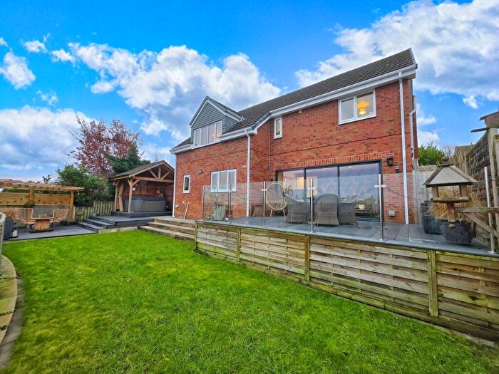 4 Bedroom Detached House For Sale In Melvinia Crescent, Barnsley, S75