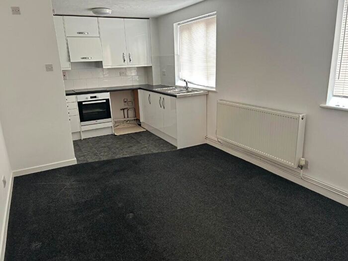 2 Bedroom Flat To Rent In Oast Court, Southgate Street, Bury St. Edmunds, Suffolk, IP33