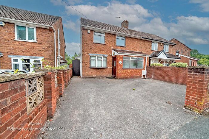2 Bedroom Semi-Detached House For Sale In Churchill Road, Walsall, WS2