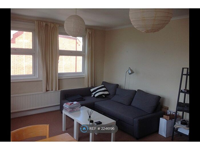 1 Bedroom Flat To Rent In Sheen Road, Richmond, TW9
