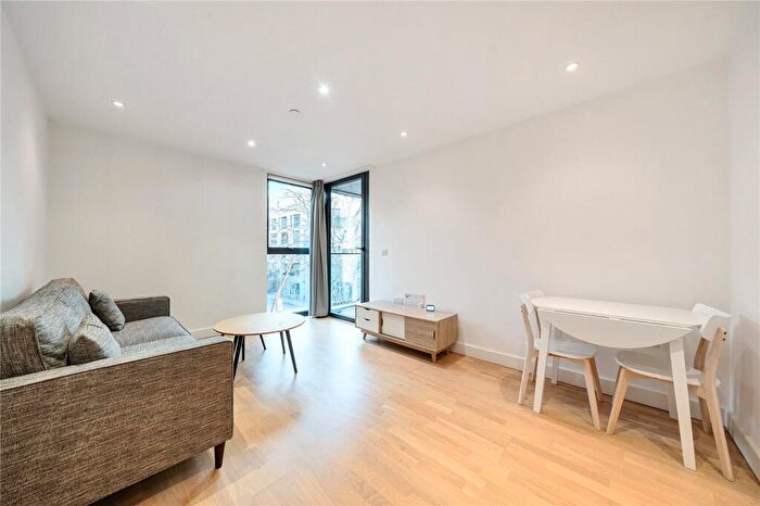 1 Bedroom Apartment To Rent In Burgess Springs, Chelmsford, CM1