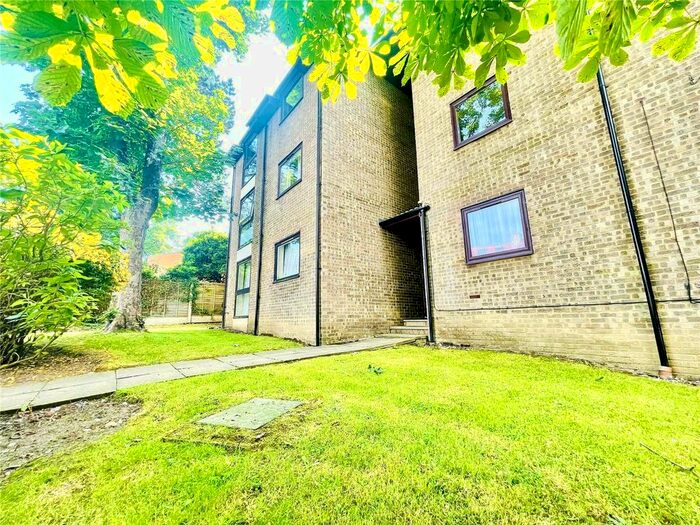 1 Bedroom Flat To Rent In Hurst Road, South Croydon, Croydon, CR0