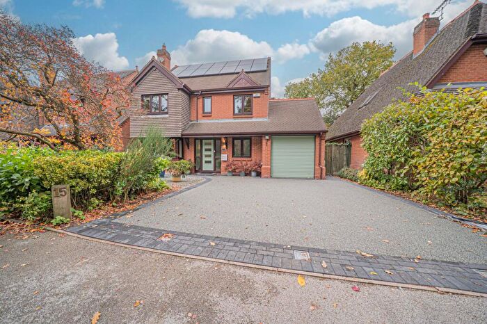 4 Bedroom Detached House For Sale In Morville Close, Dorridge, B93