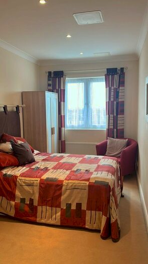 2 Bedroom Flat To Rent In Church Road, Stanmore, HA7