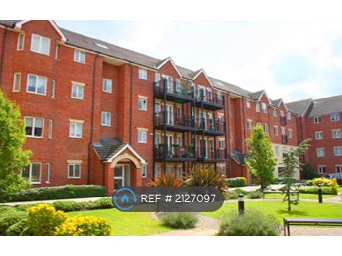 2 Bedroom Flat To Rent In Omega Court, Romford, RM7