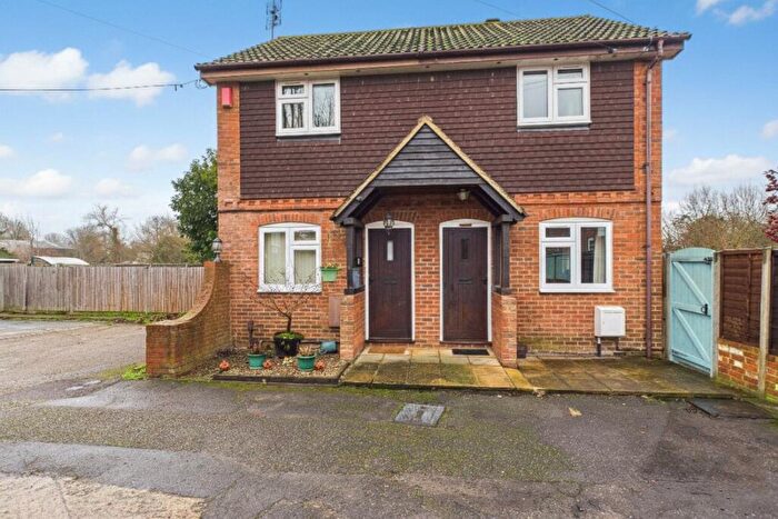 2 Bedroom Semi Detached House To Rent In North Town Mead, Maidenhead, Berkshire, SL6