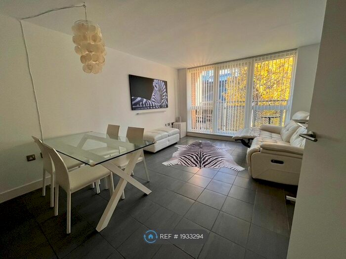 1 Bedroom Flat To Rent In Sanctuary Street, London, SE1