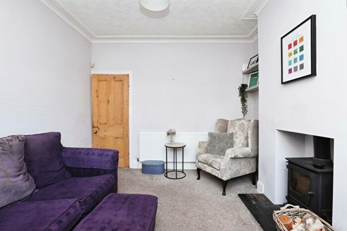 2 Bedroom Terraced House For Sale In Aisthorpe Road, Woodseats, Sheffield, S8
