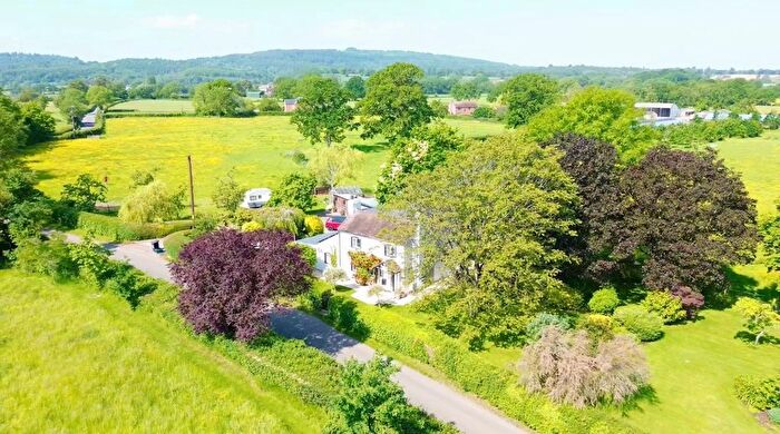 3 Bedroom Cottage For Sale In Taynton, Gloucester, GL19