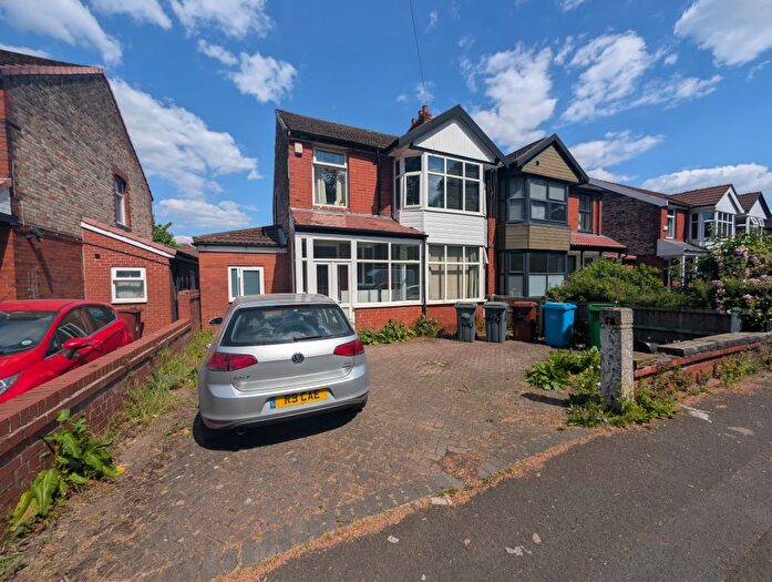 7 Bedroom Property To Rent In Mauldeth Road, Manchester, M20