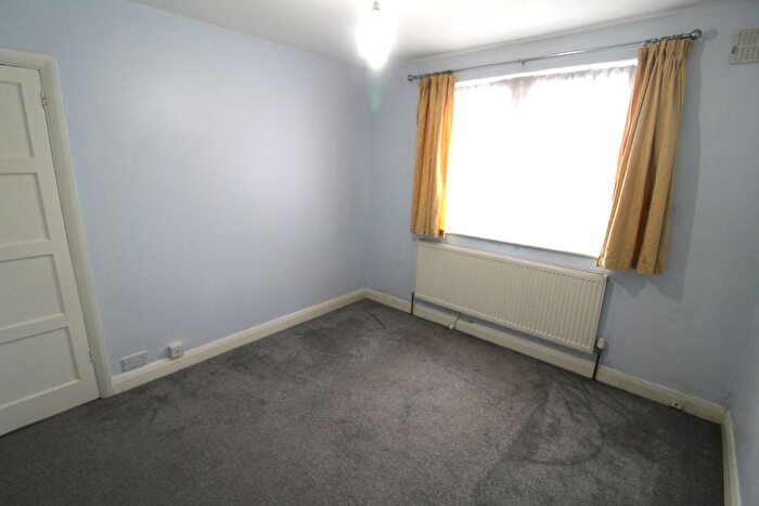 3 Bedroom Semi-Detached House To Rent In Hurstfield Crescent, Hayes, UB4