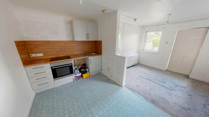 1 Bedroom Flat To Rent In Longacre Road, Carmarthen, Carmarthenshire, SA31