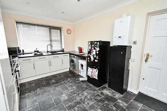 2 Bedroom Bungalow For Sale In Mill Crescent, Scotter, Gainsborough, DN21