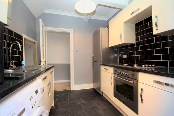 2 Bedroom Flat To Rent In Forest Road, London E17