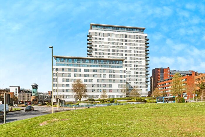 1 Bedroom Flat For Sale In Skyline Plaza, Alencon Link, Basingstoke, RG21