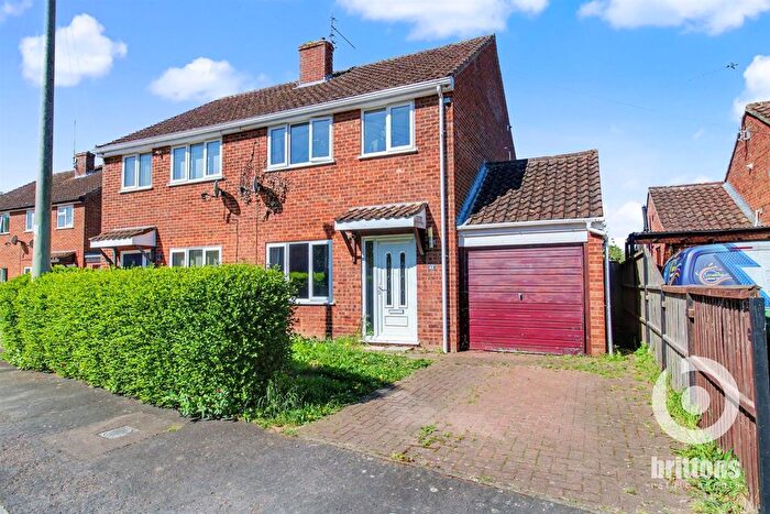 3 Bedroom Semi-Detached House For Sale In Paige Close, Watlington, King's Lynn, PE33