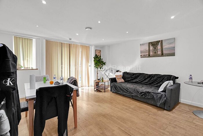 2 Bedroom Flat To Rent In Station Road, New Barnet, EN5