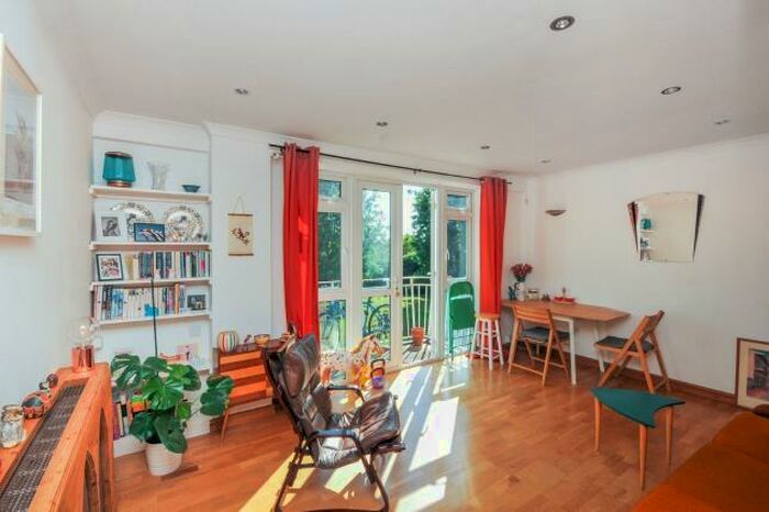 2 Bedroom Apartment To Rent In Bell Green, Sydenham, SE26