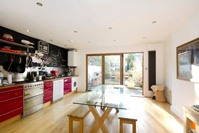 2 Bedroom Maisonette To Rent In Islip Street, Kentish Town, London, NW5