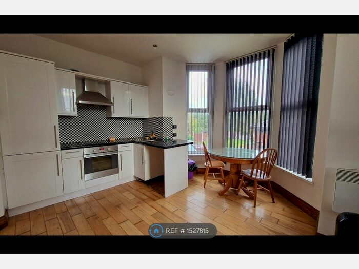 1 Bedroom Flat To Rent In Windsor Road, Manchester, M40