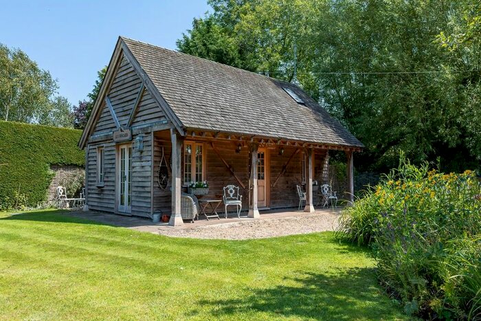 5 Bedroom Detached House For Sale In The Green, Bledington, Chipping Norton, OX7