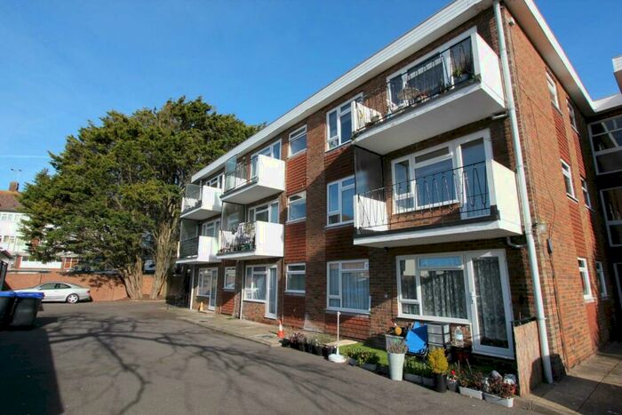 1 Bedroom Flat To Rent In Maple Court, Wallace Avenue, BN11