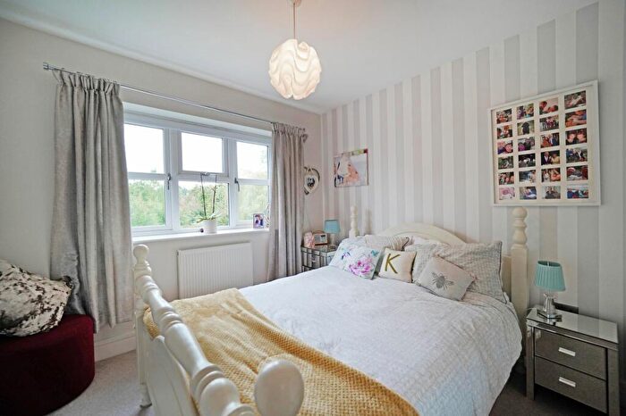3 Bedroom Terraced House For Sale In Old Warwick Road, Lapworth, B94