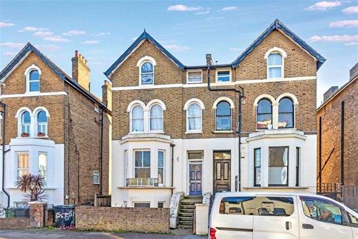 2 Bedroom Maisonette For Sale In Mount Pleasant Road, Lewisham, SE13