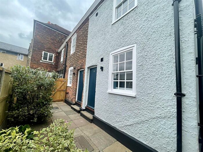 2 Bedroom Cottage To Rent In Wincheap, Canterbury, Kent, CT1