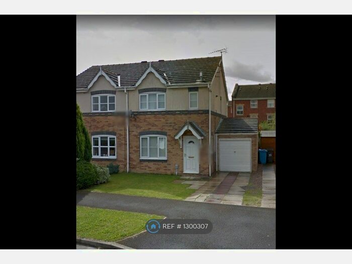 3 Bedroom Semi-Detached House To Rent In Maldon Drive, Hull HU9