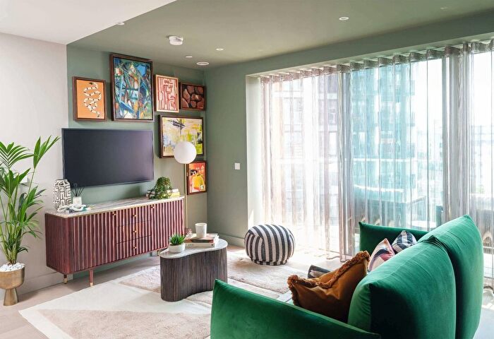 1 Bedroom Flat For Sale In Lantern Wharf, Royal Arsenal Riverside, SE18