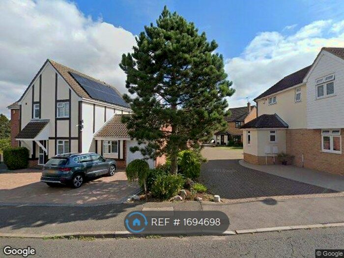 4 Bedroom Detached House To Rent In Lampern Crescent, Billericay, CM12