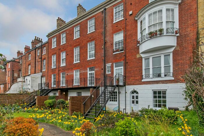 1 Bedroom Flat To Rent In Princess Court, St Peter Street, Winchester, SO23