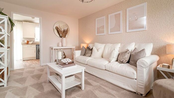 3 Bedroom Semi Detached House For Sale In Newark, Newark, NG22