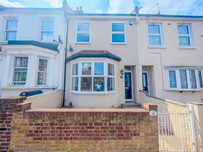 4 Bedroom Terraced House To Rent In Whitworth Road, Plumstead, London, SE18