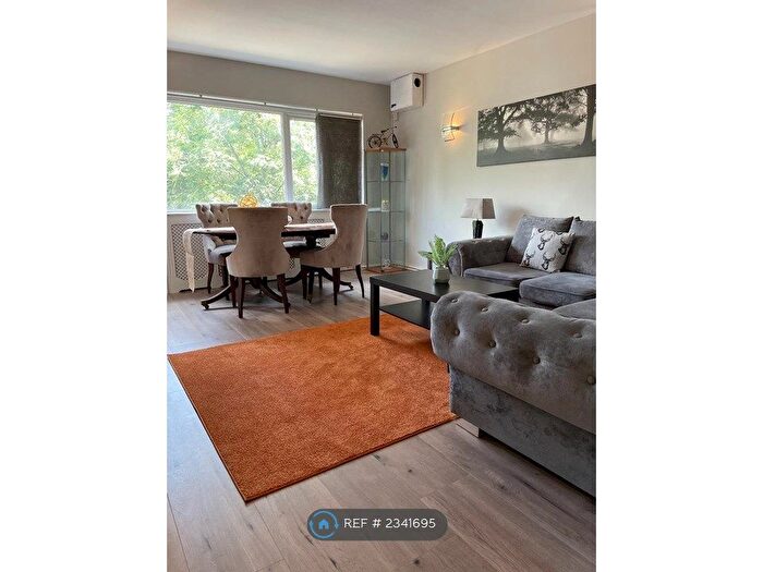 3 Bedroom Flat To Rent In Richmond Court, London, NW6