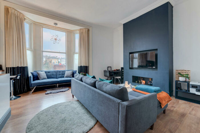 1 Bedroom Flat To Rent In King Henrys Road, Chalk Farm, NW3