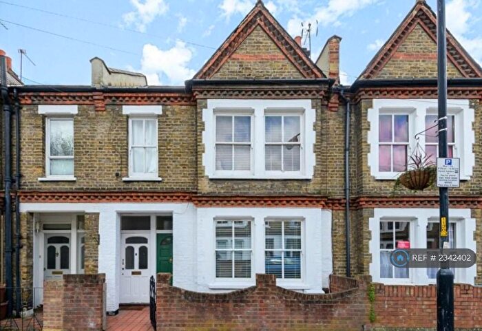 1 Bedroom Maisonette To Rent In Aylesbury Road, London, SE17