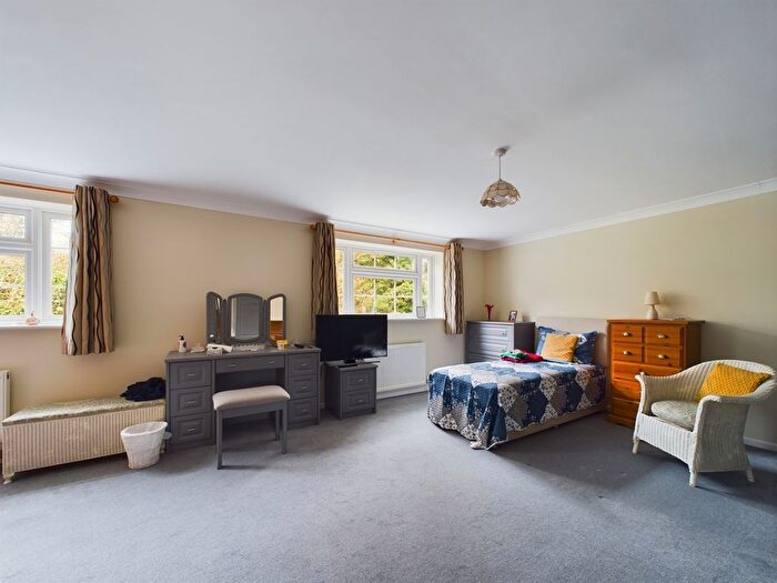 4 Bedroom Detached House For Sale In The Finches, Hitchin, SG4