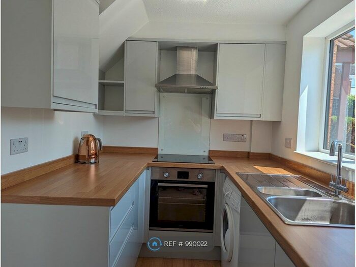 1 Bedroom Terraced House To Rent In Blakebrook Gardens, Kidderminster, DY11
