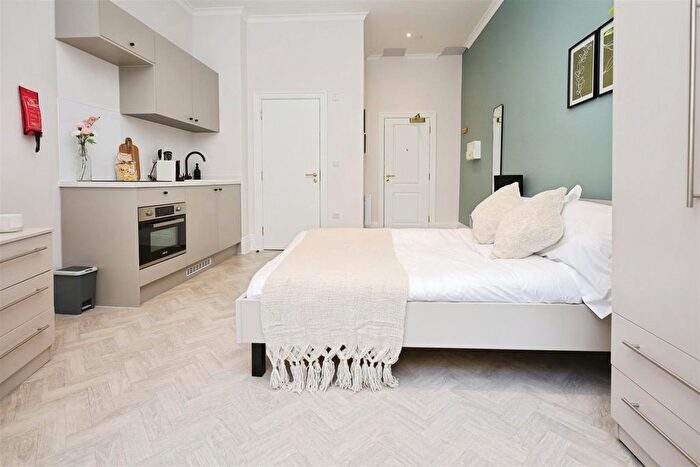 1 Bedroom Flat To Rent In Brights House, Bournemouth, BH1