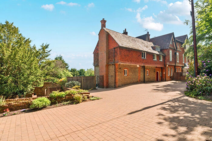5 Bedroom Semi-Detached House For Sale In Whitmead Road, Tilford, Farnham, GU10