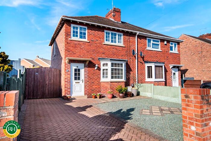 3 Bedroom Semi-Detached House For Sale In King Edward Road, Tickhill, Doncaster, DN11