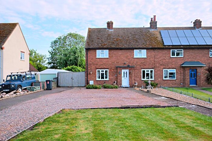 3 Bedroom Semi-Detached House For Sale In Fen Lane, Sawtry, Huntingdon, PE28