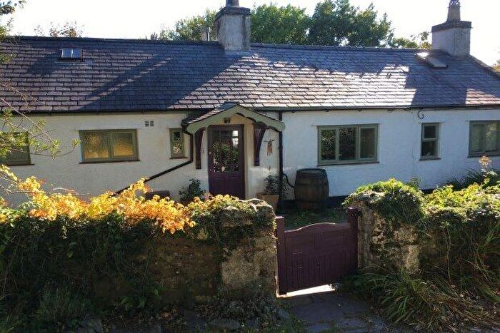 3 Bedroom Cottage To Rent In Ffordd Pendinas, Bangor, LL57