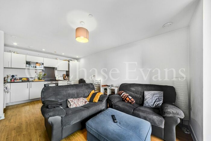2 Bedroom Flat To Rent In Sienna Alto, The Renaissance, Lewisham, SE13