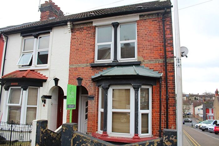 3 Bedroom Terraced House To Rent In St Georges Road, Gillingham, ME7